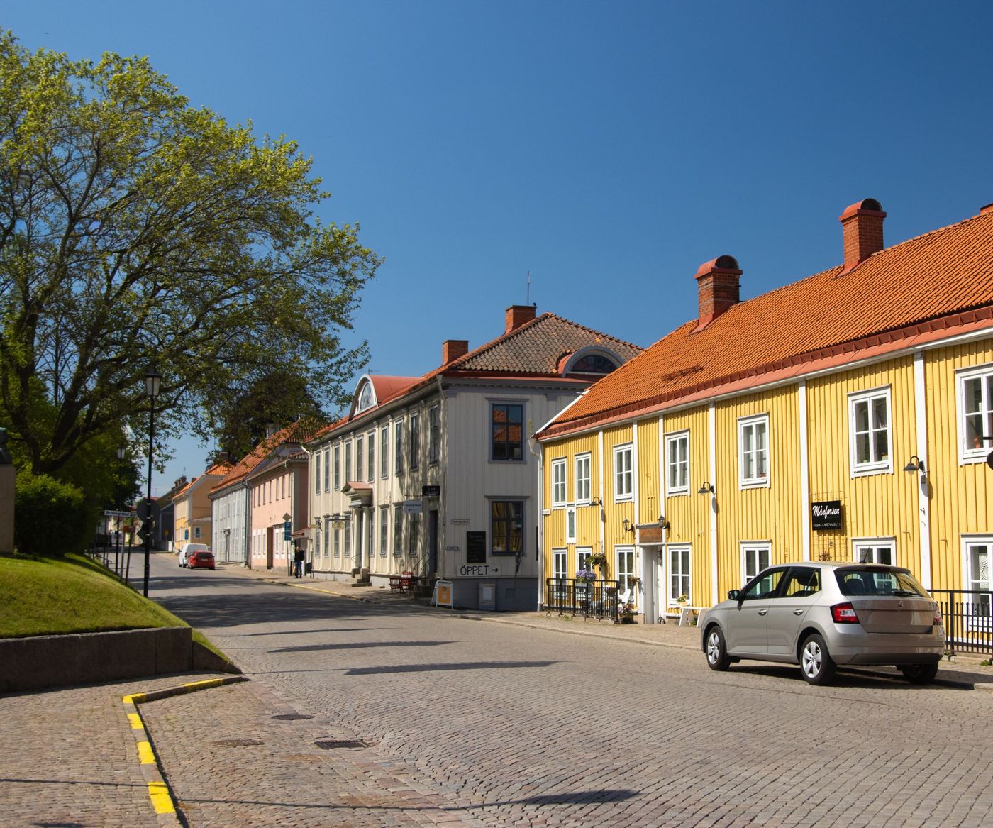 Gatan i Gränna en sommardag